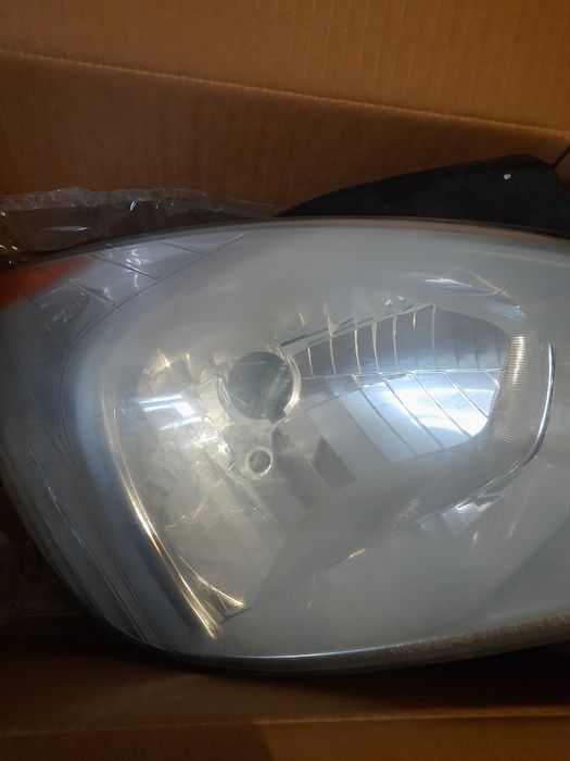Продам фари на авто Hyunday Accent 3