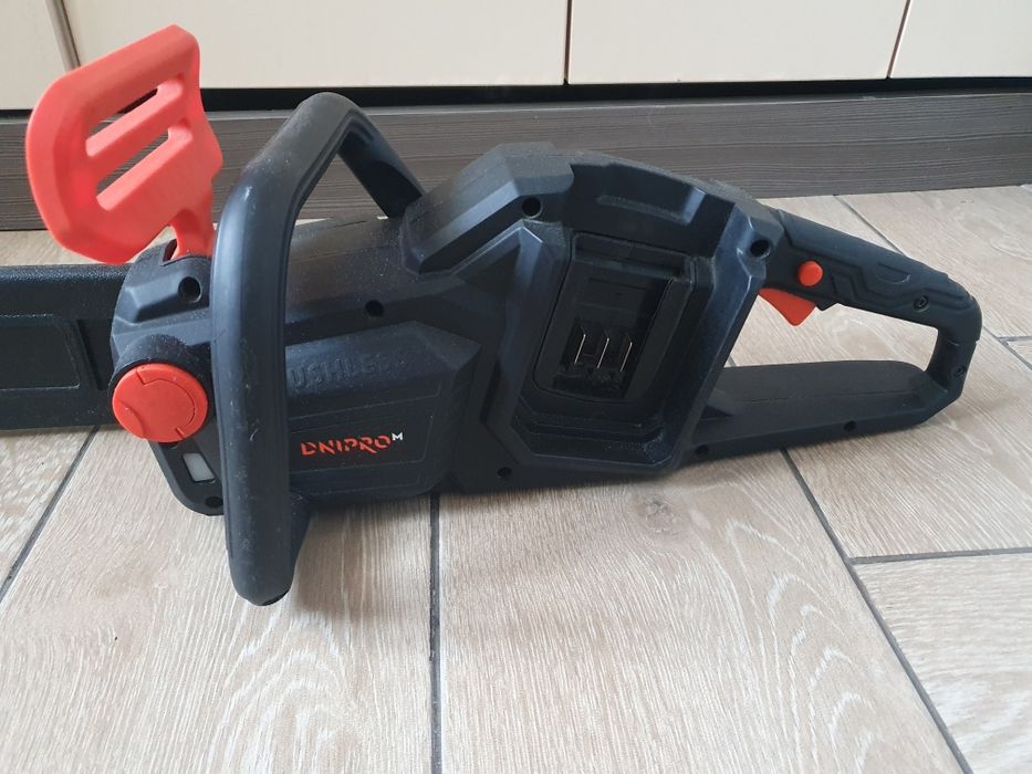 Акумуляторна ланцюгова пила Dnipro-M DCS-200BC Dual