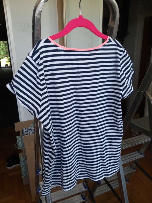 T-shirt w paski z napisem