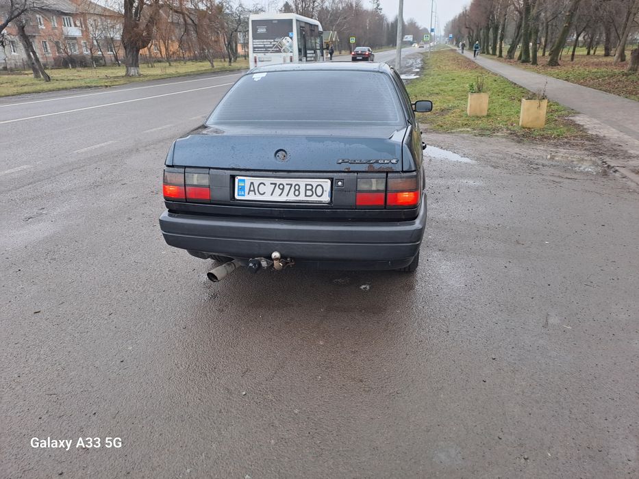 Продам  Пасат б3...1.8