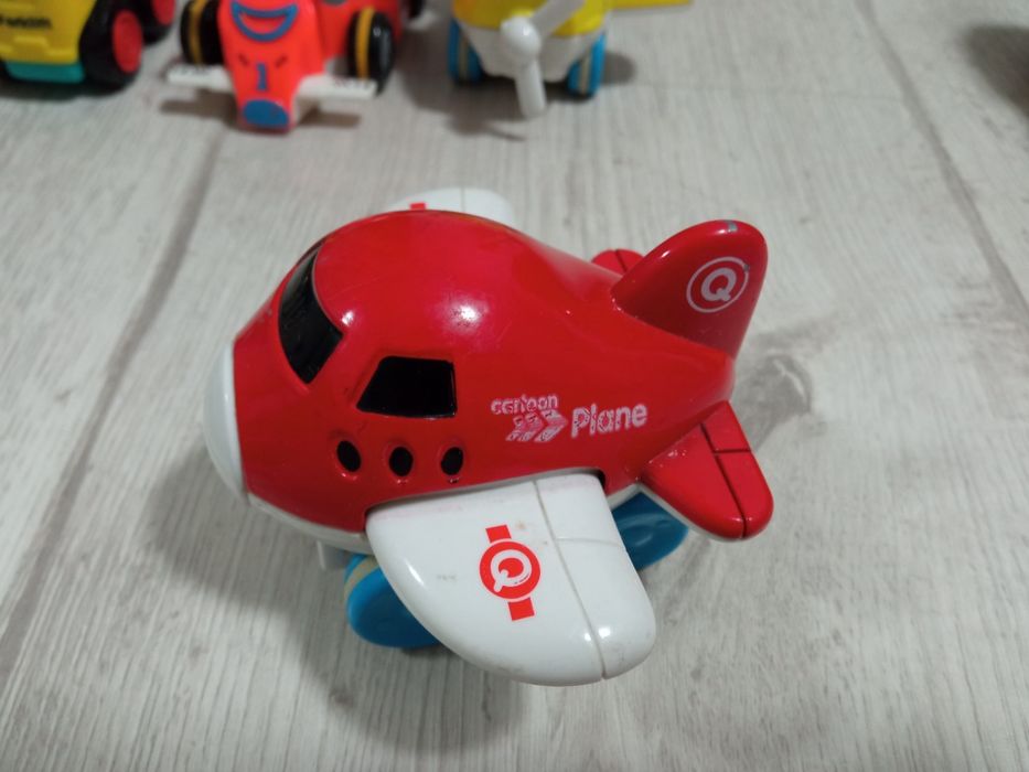 Іграшки машинки, літаки, спец техніка