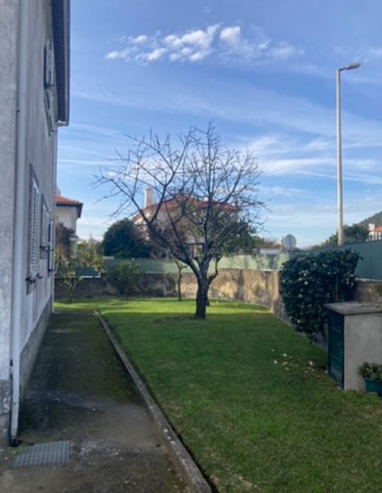 Arrendo vivenda 5 mim a pé Hospital Viana