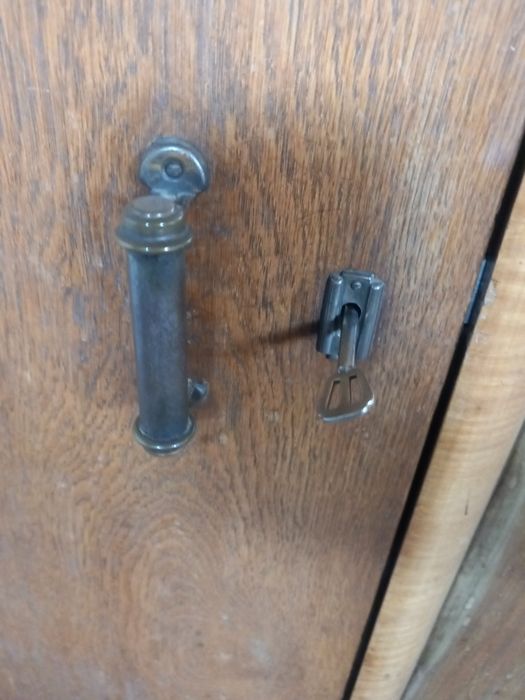 Stara szafa antyk do renowacji