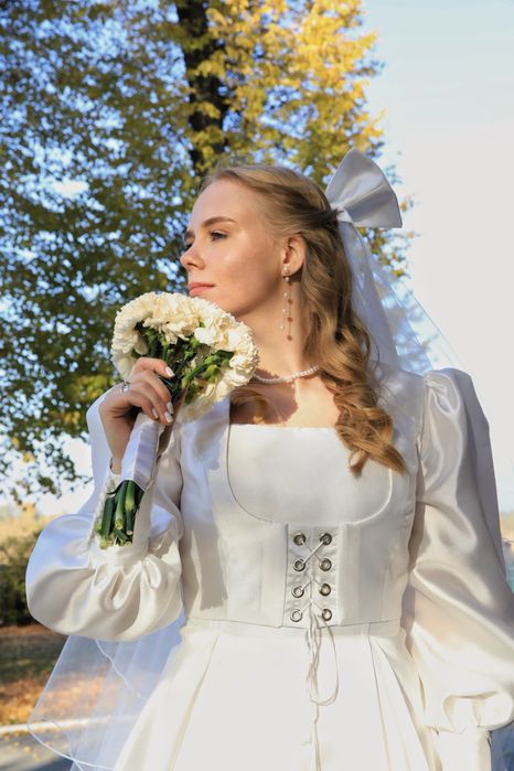 Атласна Весільна сукня