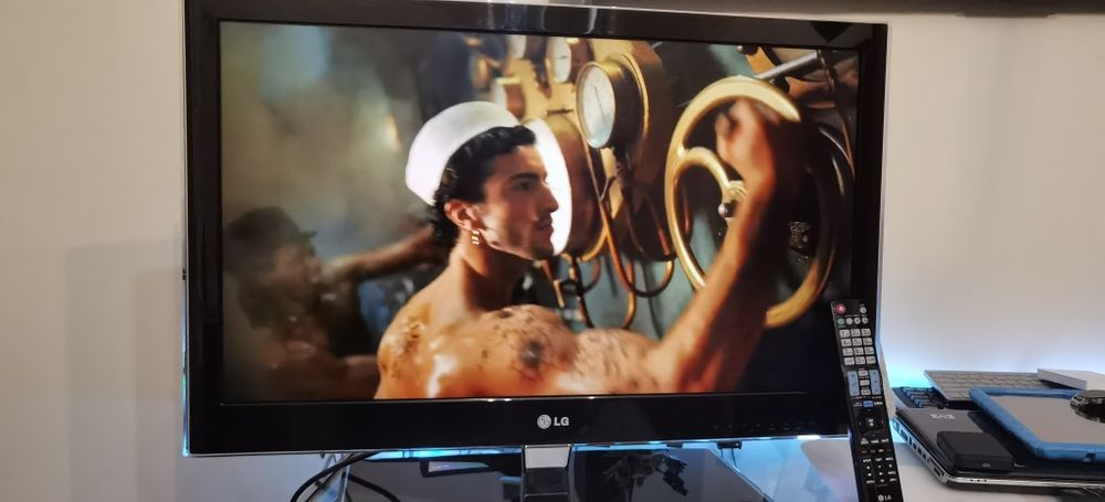 Tv Smart tv  LG 32 em estado novo e com excelente e imagem