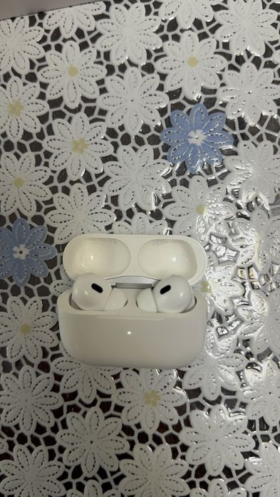 Навушники Apple AirPods Pro 2 with MagSafe та  Case USB-C (41061. Нові,в новому станні ,без дефектів ,за детальною інформацією пишіть