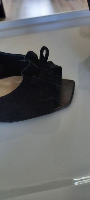 Czarne szpilki lasocki