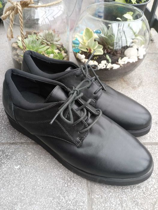 Eleganckie damskie czarne buty na platformie – nowe 40