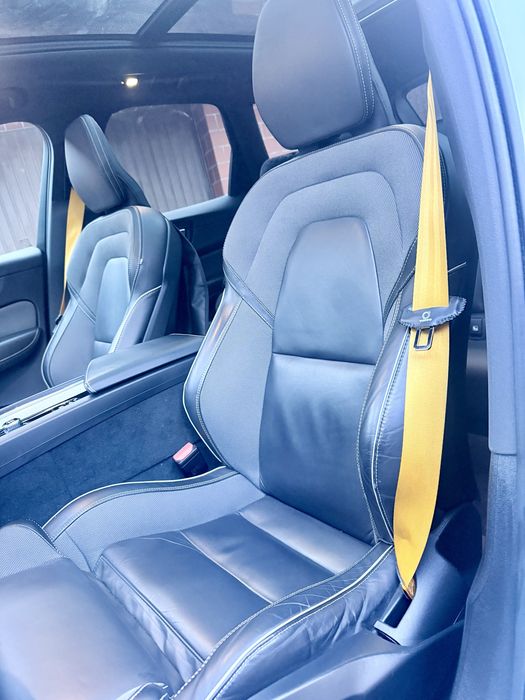 Volvo XC60 Polestar Engineered Hybryda Plug in Harman Panorama