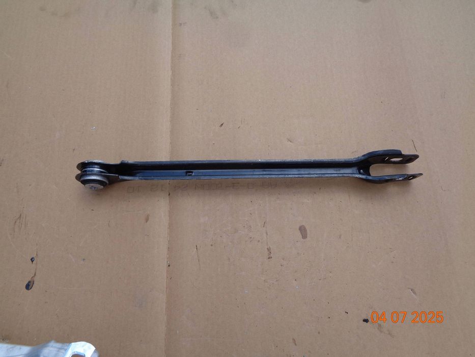 wahacz tylny górny mercedes-benz s w223 a2233527200