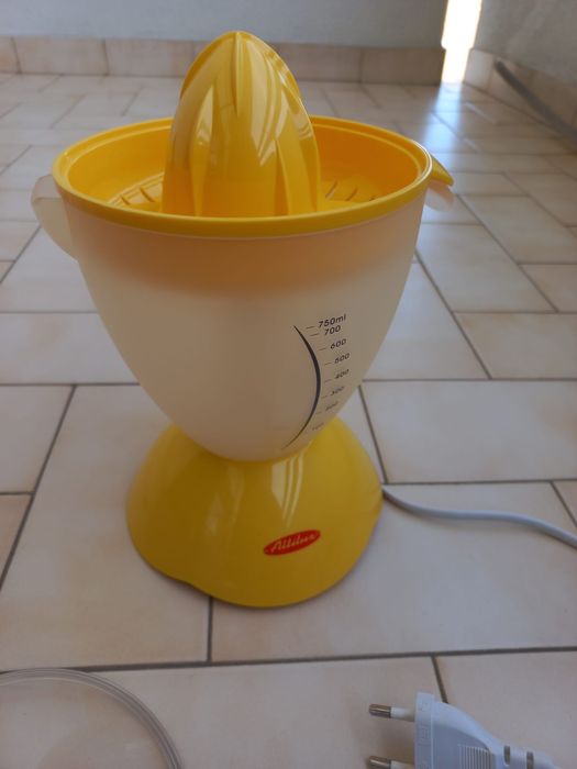 Espremedor elétrico de citrinos Altilux - nunca usado