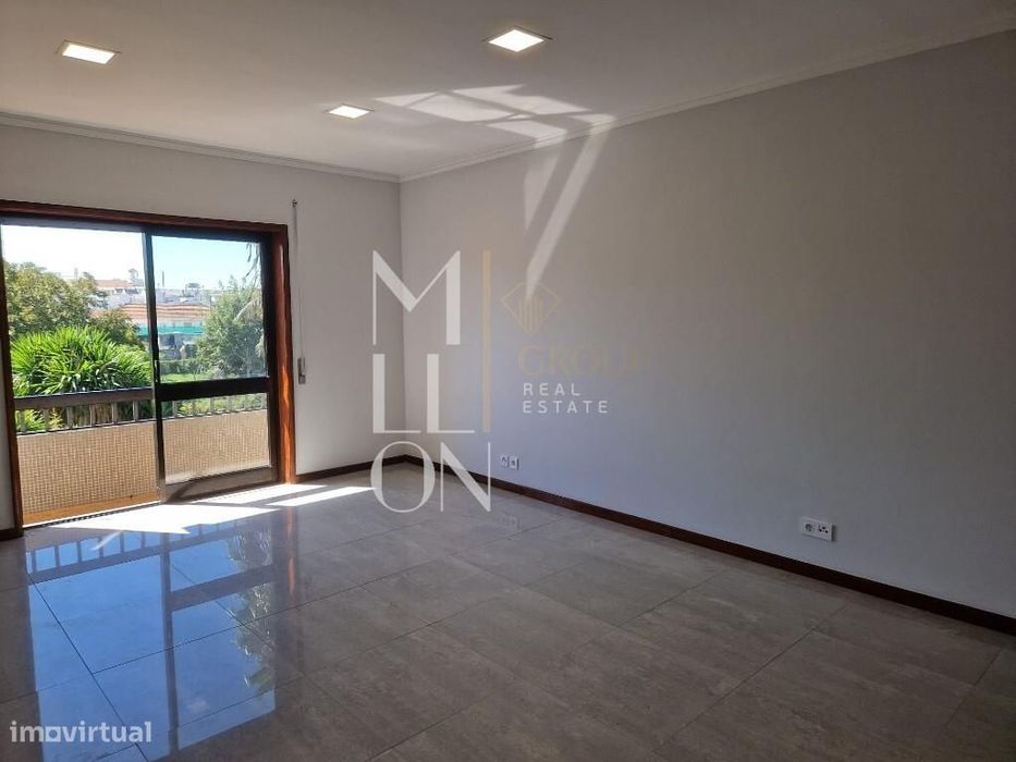 Apartamento T3 Renovado com Suite e Excelente Exposição Solar | Paços