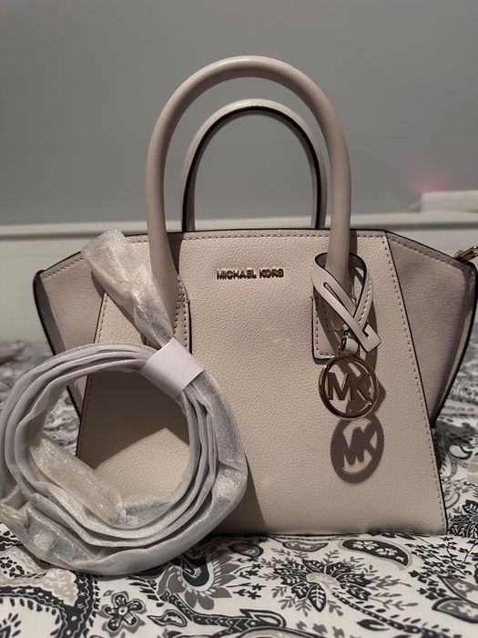 Mala Michael Kors