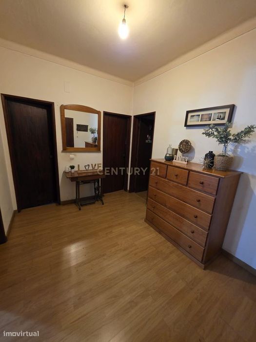 Apartamento T3 com Suite e Terraço Exclusivo – No Coração de Salvaterr