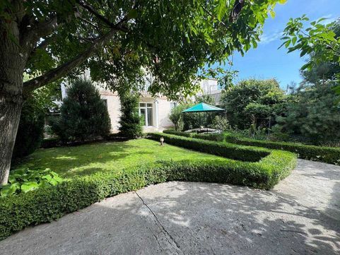 Продаю 2- х эт. дом на Б. Фонтане