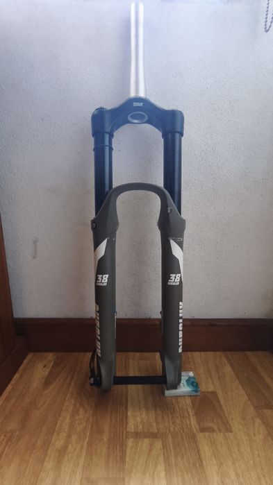 SR Suntour Durolux 38 EQ R2C2 29"