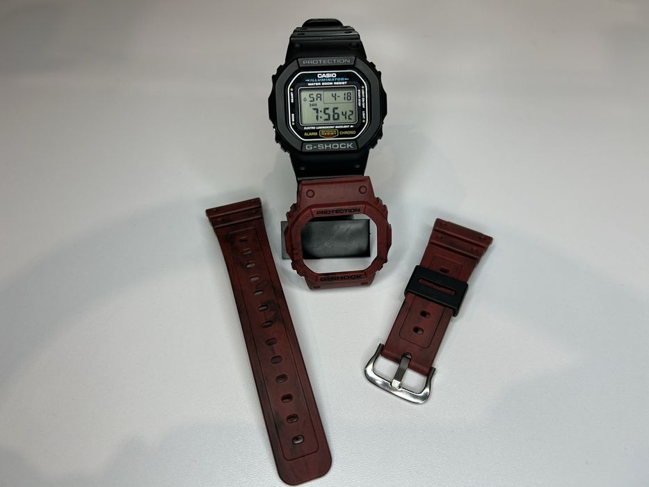 Продаж комплекту ремінець та безель Casio 5600