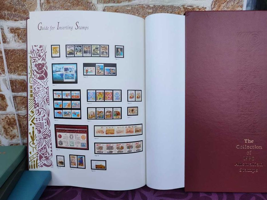Колекційні альбоми, книги з річними наборами марок Австралії 1988-1992