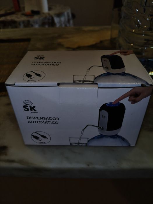 Dispensador Automático de Água USB-C Recarregável