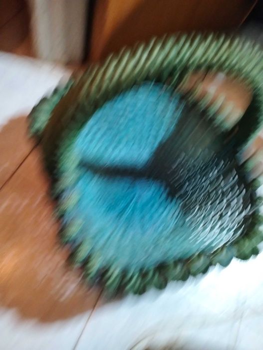 Cesto muito resistente em muito bom estado