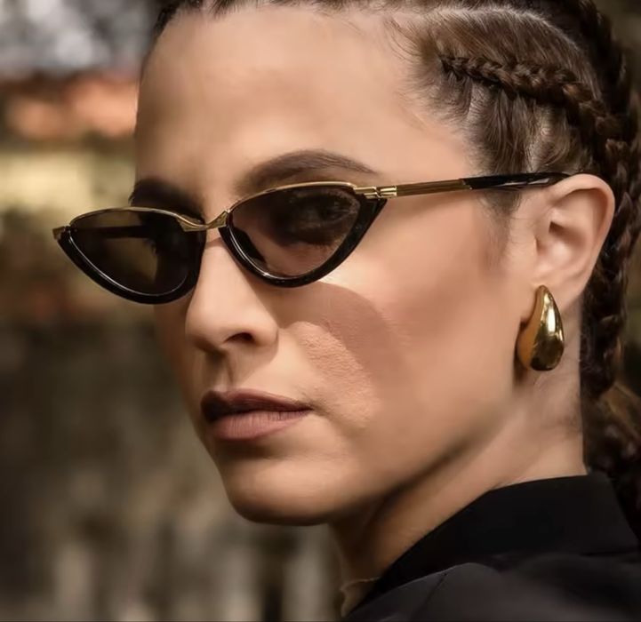 Сонцезахисні окуляри в стилі Bottega Veneta.Форма лисички/кошечки