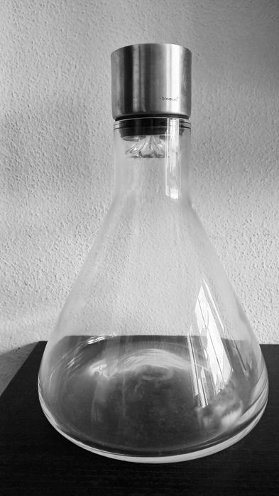 Decantador de vinho BLOMUS Delta