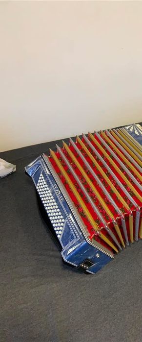 Akordeon Soprani 80 basów