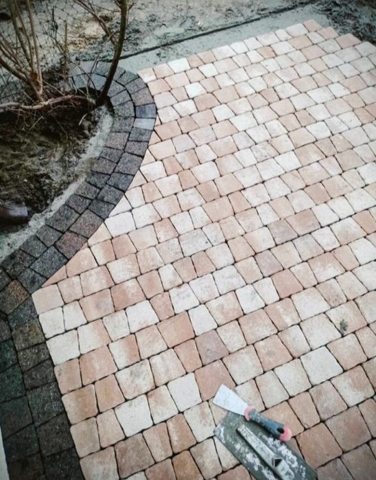 Układanie kostki brukowej