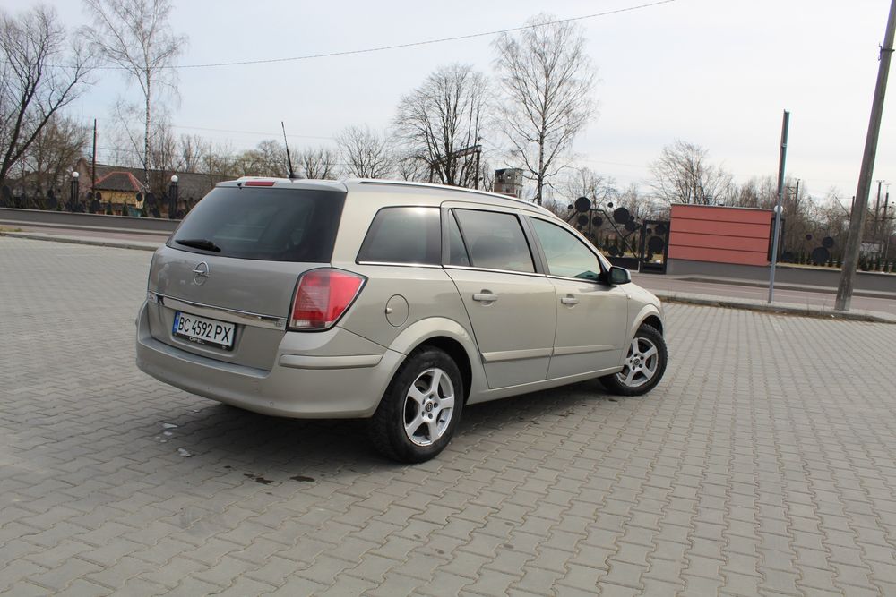 Opel Astra H 1.8 SPORT