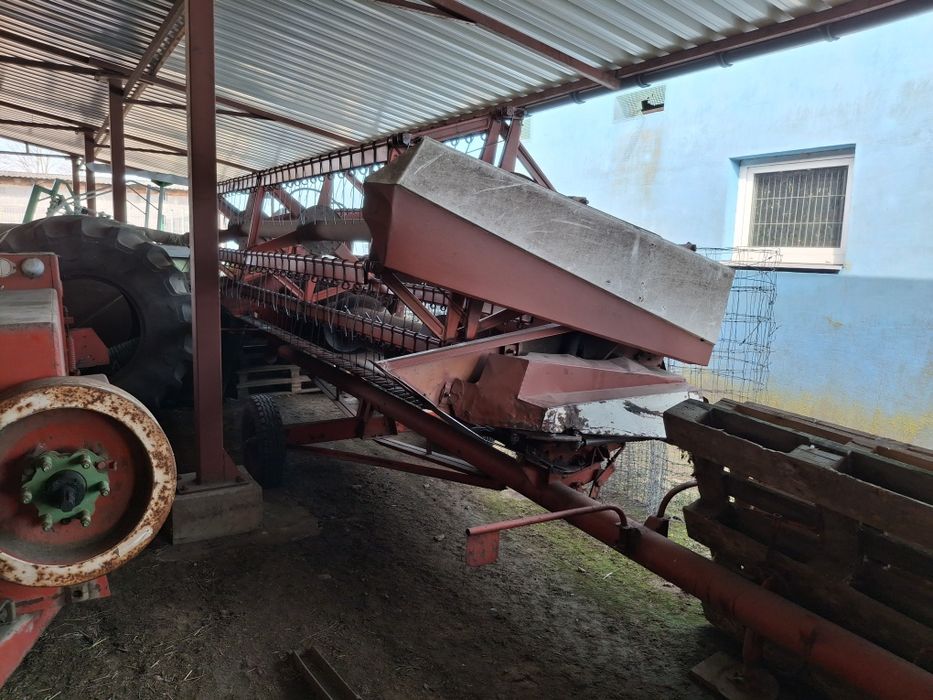 Kombajn Bizon Z056