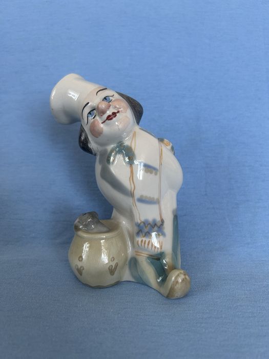 Figurka porcelanowa Kucharz porcelana Połonne