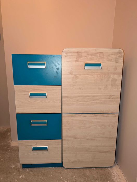 Komplet mebli dziecięcych - szafa, regał, komoda, słupek