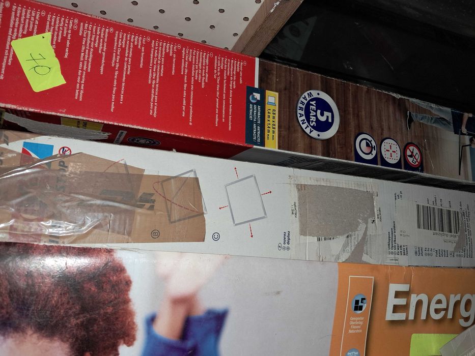 Sprzedam palete moskiterow nowe na palecie 150szt roznych wymiarow