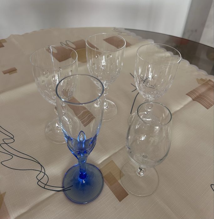 3 copos de cristal para vinho + 2 de oferta