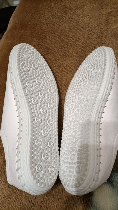 Harper białe sneakersy półbuty skorzane 39
