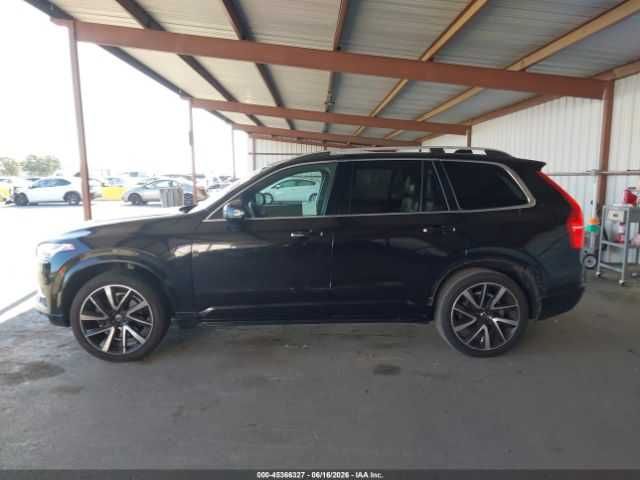 2018 Volvo XC90 T6 MOMENTUM