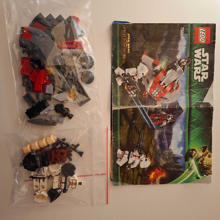 LEGO 75001 Star Wars ;Żołnierze Republiki vs Żołnierze Sithów