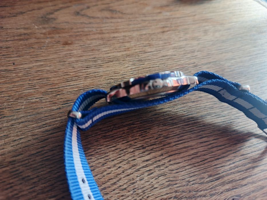 Sprzedam sportowy zegarek Adidas lata 90te nienoszony