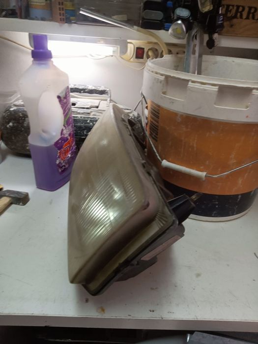 Farol jeep fred lander 2001