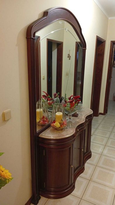 Sapateira com espelho