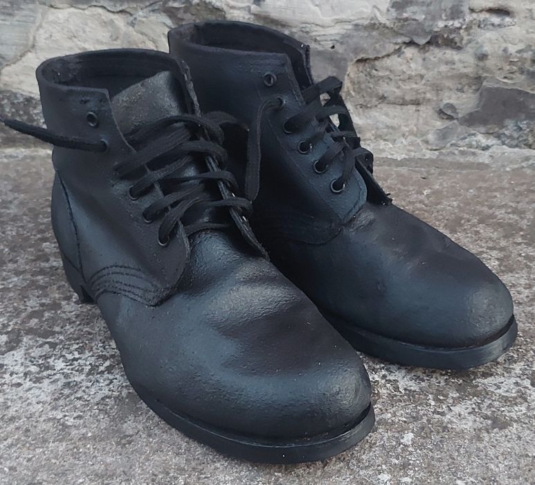 Продам рабочие ботинки