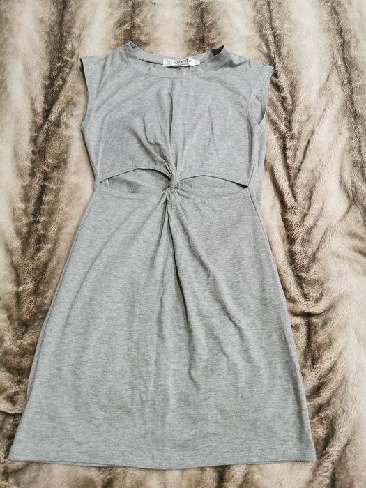 Szara mini z wycięciami rozmiar S