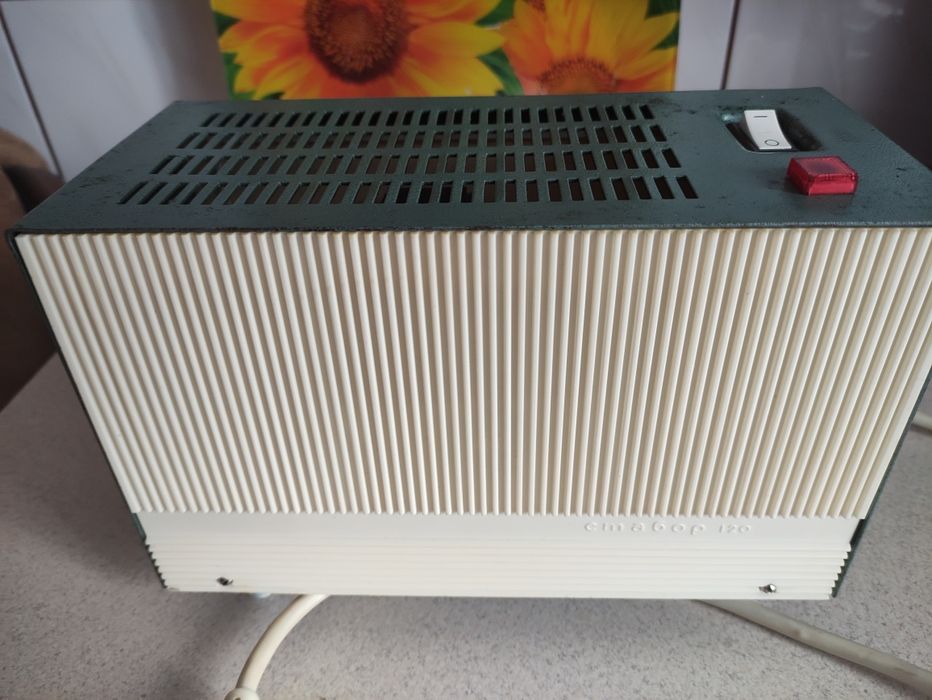 Regulator stabilizator napięcia 220 volt PRL typu UNITRA