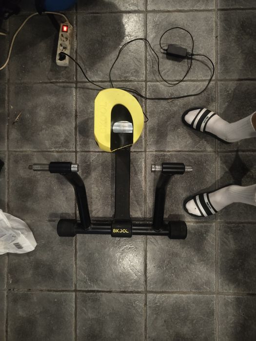 Rolo de treino bkool a funcionar perfeitamente