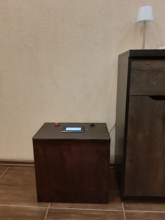 Комплект резервного питания. Резервне живлення