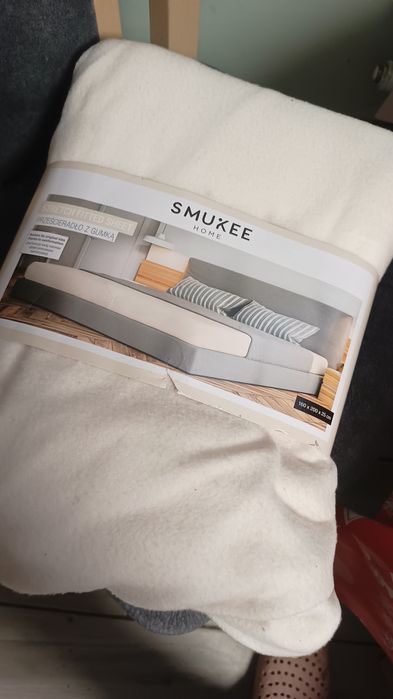 Smukee nowe prześcieradło z gumką miś 160 x200