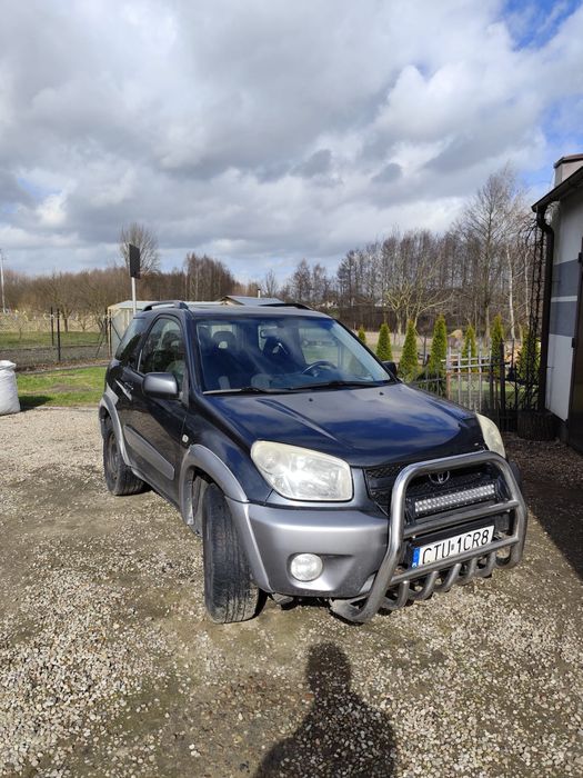 Toyota RAV4 2004 • 4x4 • Benzyna