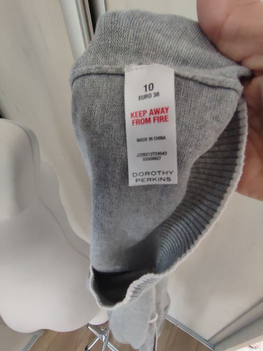 Swetr damski, szary z aplikacją pingwina marki Dorothy Perkins roz M