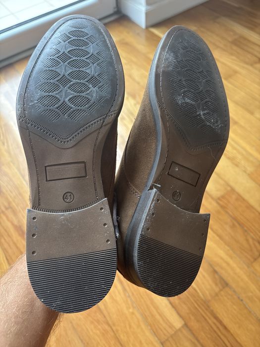 Vendo sapatos de pele castanhos