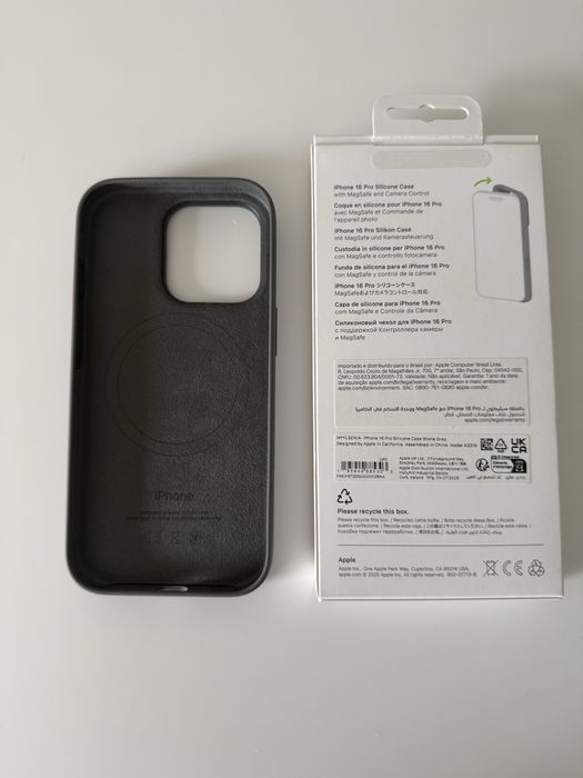 Capa Apple em silicone para iPhone 16 pro